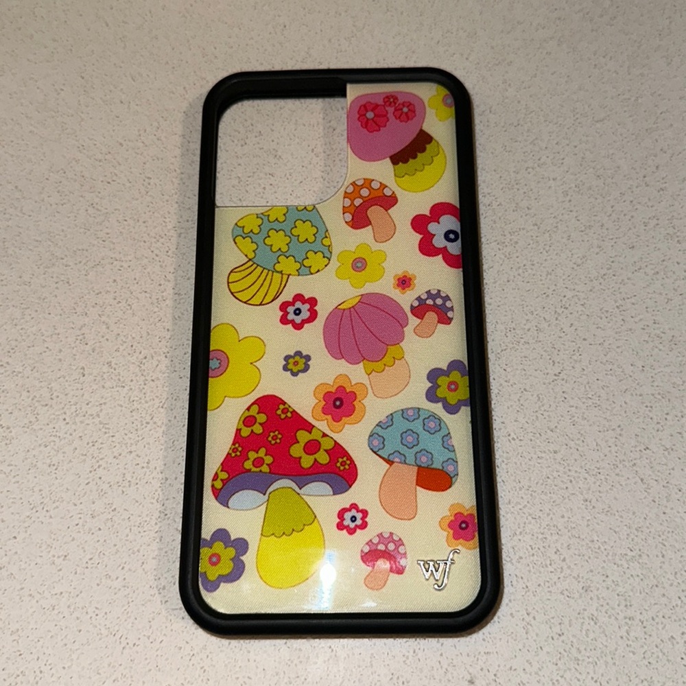 Wildflower mushroom case